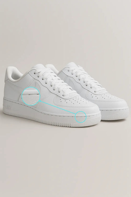 Par de tênis NK branco estilo Air Force em vista lateral, com cabedal de couro liso, solado em borracha e design moderno casual.