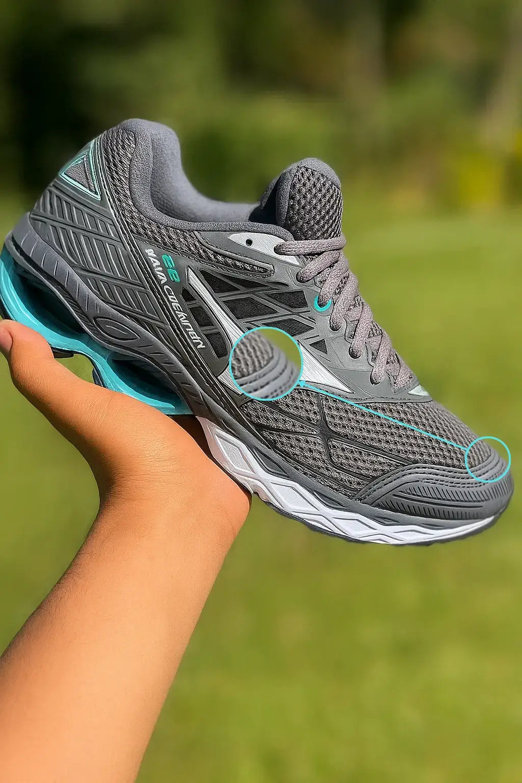 Tênis MZ Wave Creation 20 masculino em cinza com detalhes verde-turquesa, design moderno com solado Wave para absorção de impacto, ideal para esportes e uso diário.