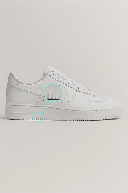 Tênis NK branco estilo Air Force em vista lateral direita, com design clean, acabamento premium e sola com relevo AIR.